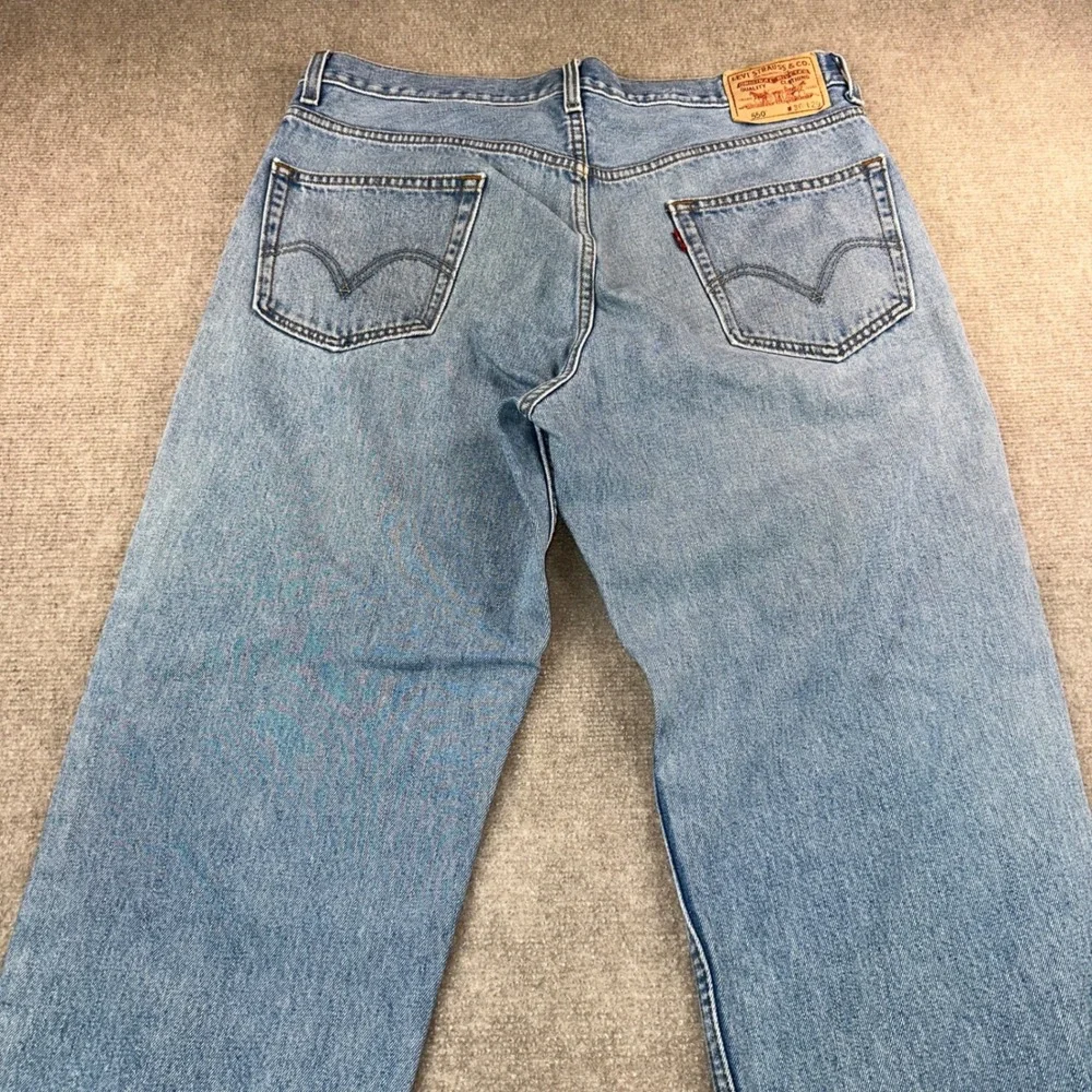 Levis 550 Relaxed Fit Jeans Mens 36x29 Light Wash Denim Blue 100% Cotton 6620